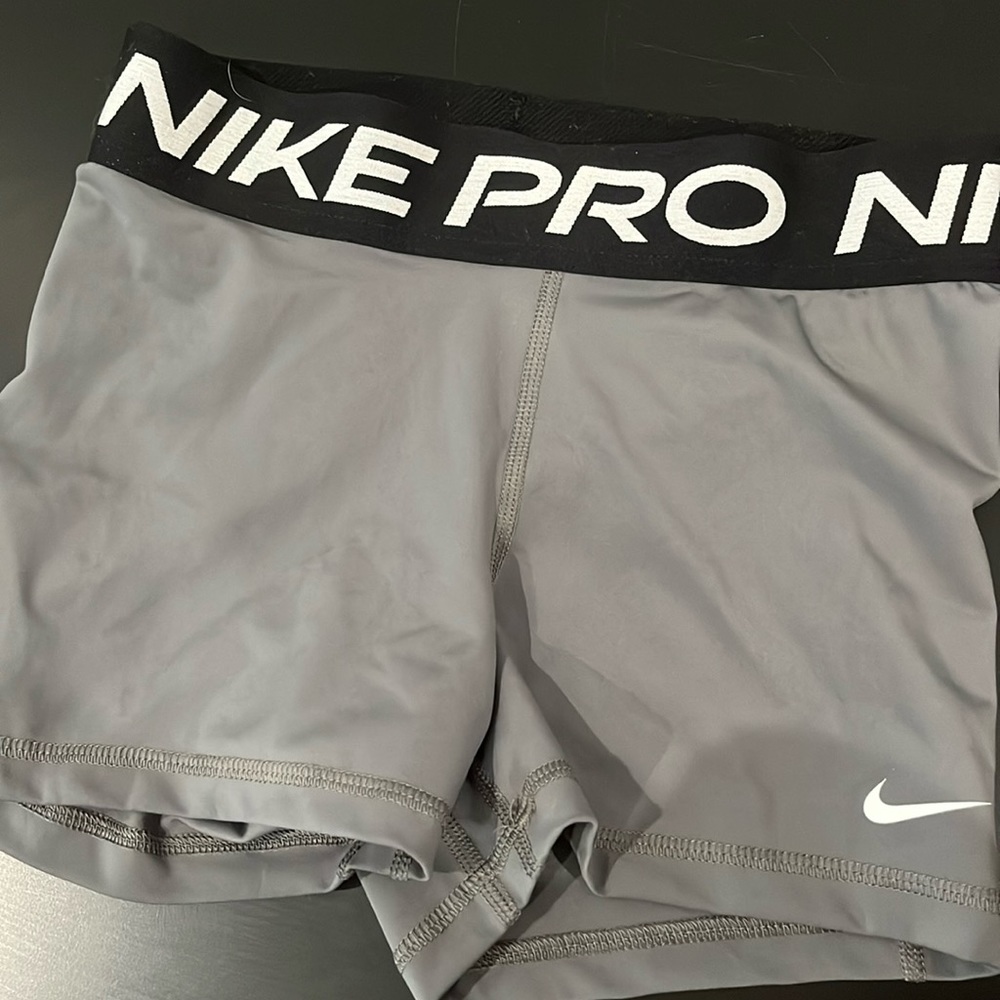 Nike pro